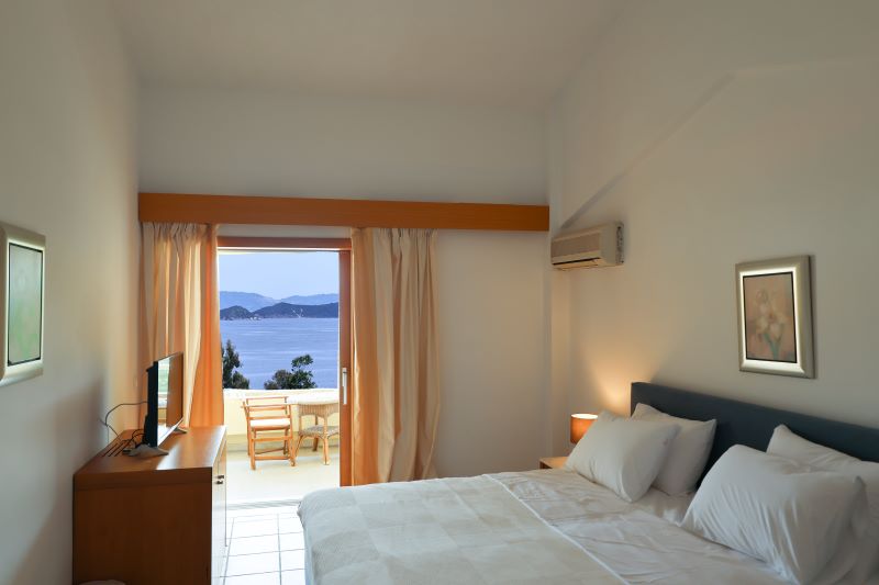 Kanapitsa Mare Hotel of Skiathos Kanapitsa Mare Hotel, Skiathos Hotel Rooms, Hotels, Kanapitsa Skiathos, Luxury Rooms, Skiathos Hotels, Hotels Kanapitsa, standard double sea view rooms skiathos, room skiathos, room in Skiathos, hotel rooms Skiathos
